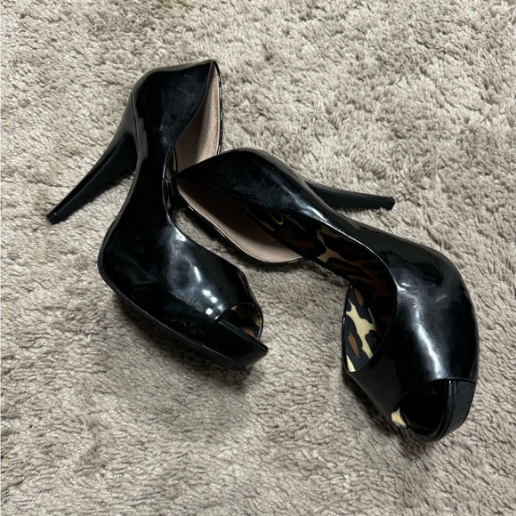 Jessica Simpson Heels - Picture 3 of 5